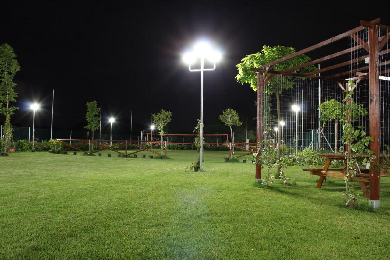 La Luna Nel Parco Fano Luaran gambar